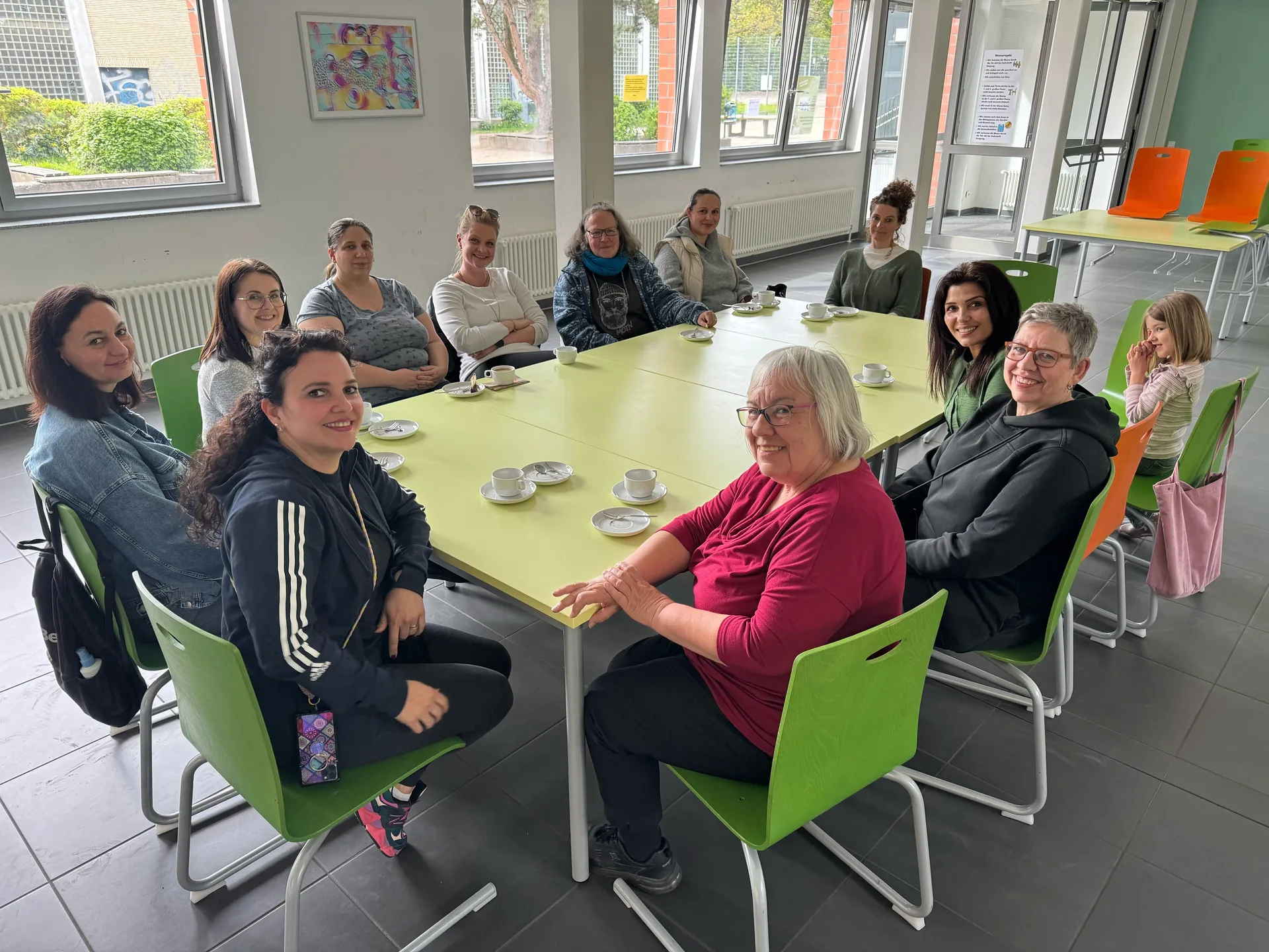 Parents’ café in the cafeteria – a cozy start